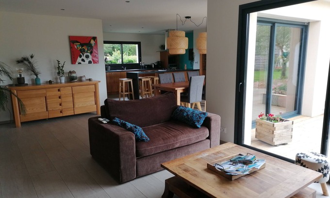 Tregastel House | Recent single storey house - Trégastel pink granite coast - all convenience on foot