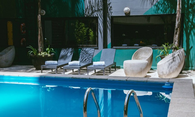 El Centro Apartment | Recoleta Chic: apartment steps from Arroyo Street