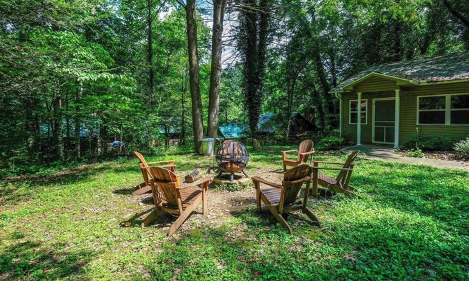 Gatlinburg Cabin | Red Bud Cottage - Pet Friendly, Ping Pong Table, Hot Tub, & Firepit