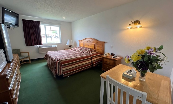 Red Bud Hotel | Red Bud Country Inn