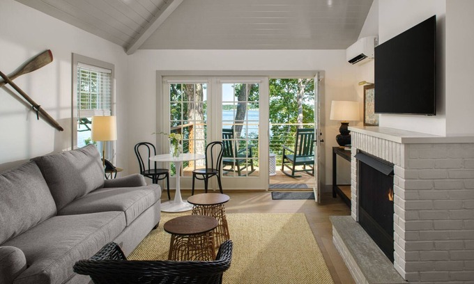 Shelter Island Heights Hotel | Red Oak Cottage | The Pridwin Hotel and Cottages