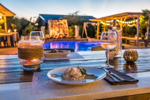 Kralendijk Resort | Red Palm Village