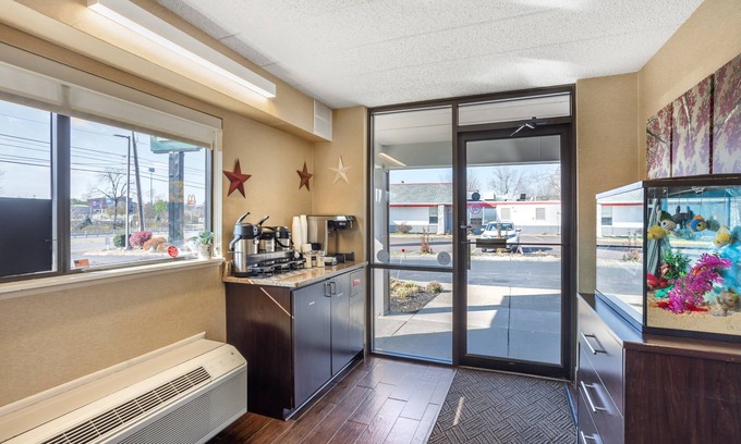 Danville Hotel | Red Roof Inn Danville, PA