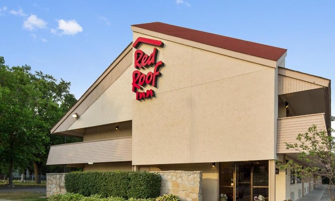 Roseville Hotel | Red Roof Inn Detroit - Roseville St Clair Shores