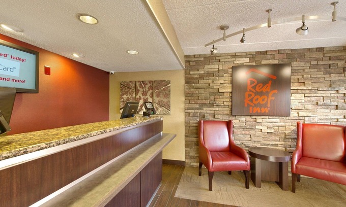 Roseville Hotel | Red Roof Inn Detroit - Roseville/St Clair Shores