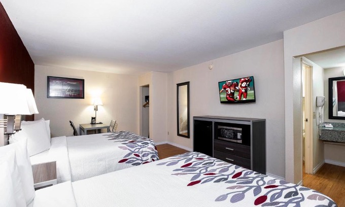Houston Hotel | Red Roof Inn Houston North - FM1960 & I-45