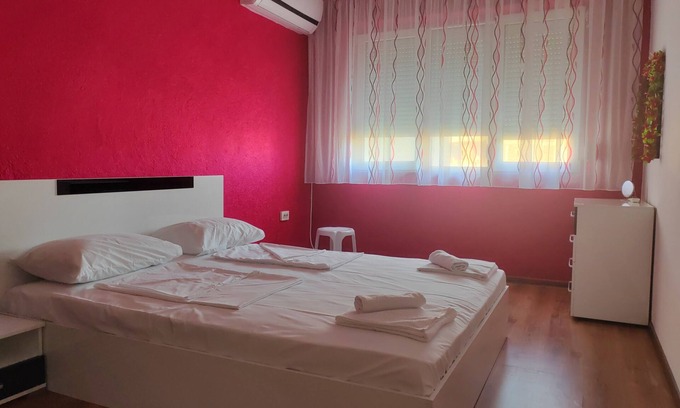 Varna Apartment | RED ROOM - Beach and Forest