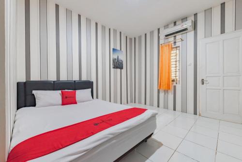 Samarinda Hotel | RedDoorz at HSP Guest House Samarinda