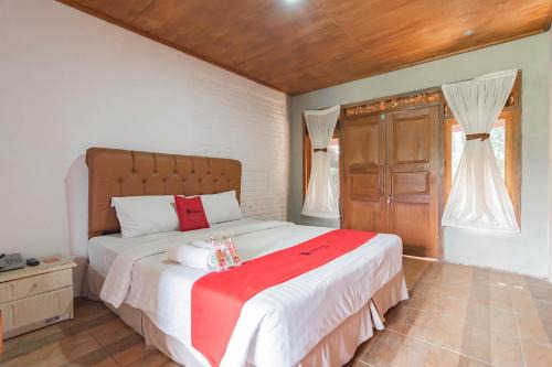 Parongpong House | RedDoorz near Farmhouse Lembang