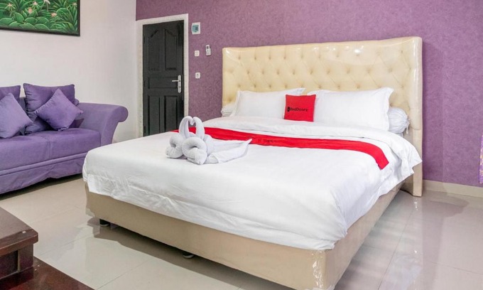 Medan House | RedDoorz near Manhattan Times Square Medan 2