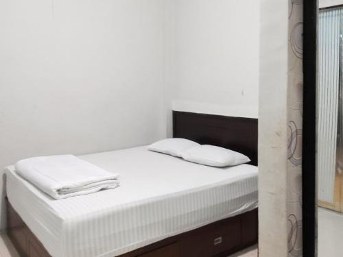 Langsa Hotel | RedDoorz Syariah near Terminal Terpadu Langsa