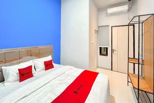 Tembalang Hotel | RedDoorz Syariah near Majapahit Semarang
