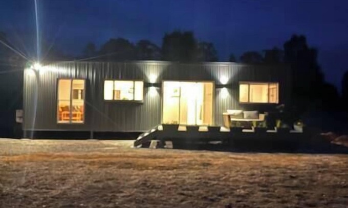 Lake Fyans House | RedmanView Luxury Lakeside Cabin