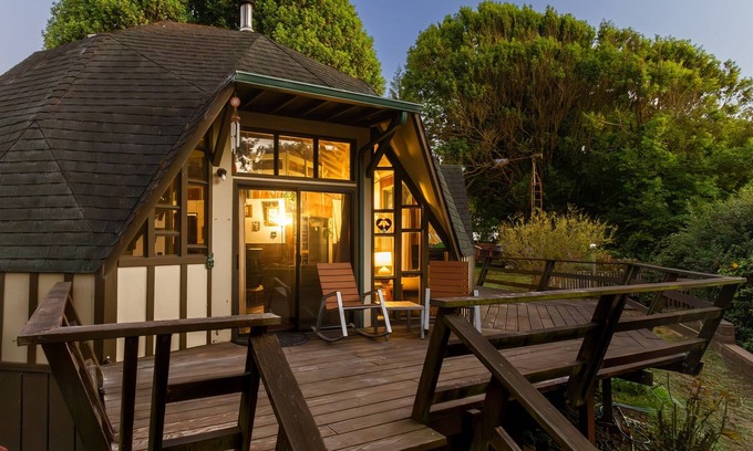 Rohnerville House | Redwood Dome Retreat