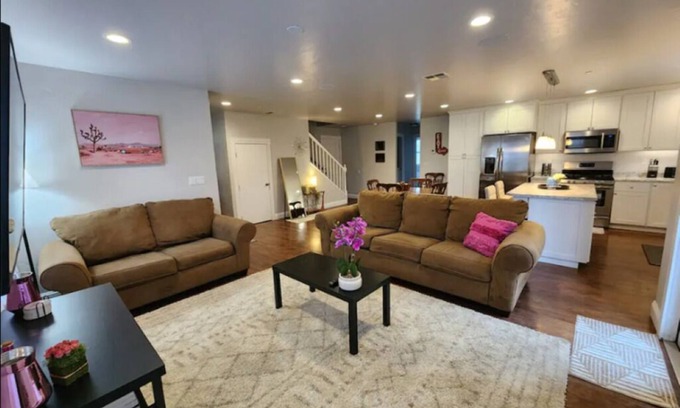 McKinleyville House | Redwood Family Hideaway