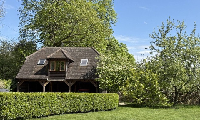Bray on Thames Apartment | Redwood retreat - 1 bed annexe