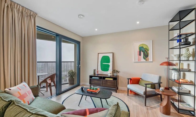 Bromley North Apartment | Reed Avenue Two Bedroom Escape