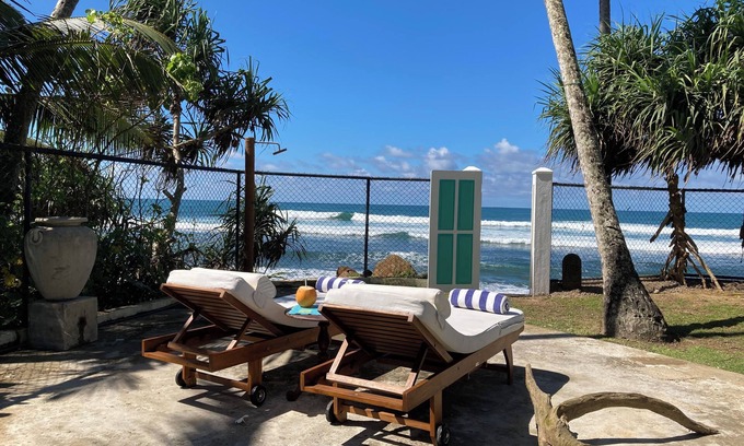 Matara Villa | Reef House - Family beach villa with pool