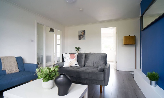 Hogganfield Apartment | Refreshing Modern Apartment in Glasgow