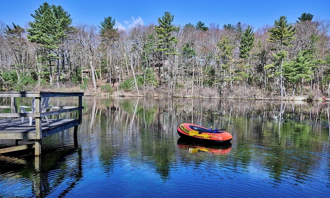 Glen Spey House | Refuel at this Spacious Oasis w/Game Rm/Pet Friendly/Kayak on Private Water