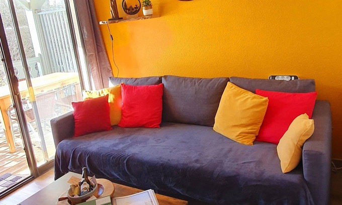 Arreau Apartment | Refuge Cosi: apartment in a residence at the foot of the mountains overlooking the river