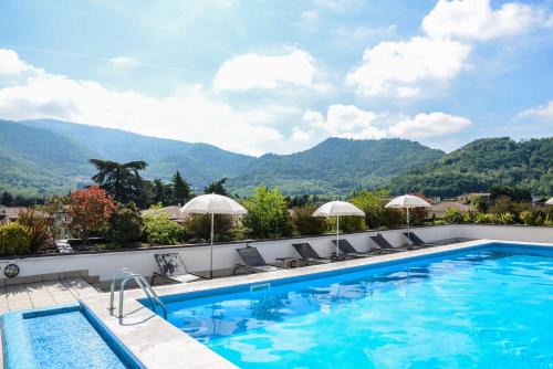 Mompiano Hotel | Regal Hotel