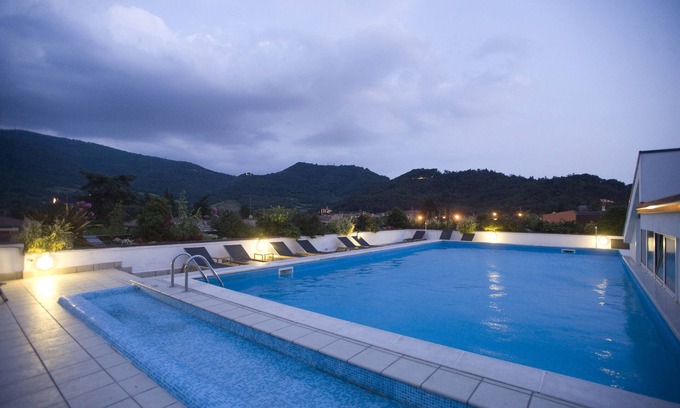 Mompiano Hotel | Regal Hotel
