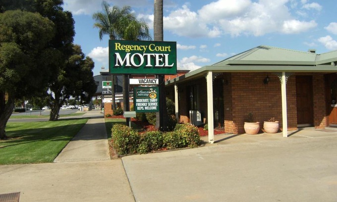 Cobram Hotel | Regency Court Motel