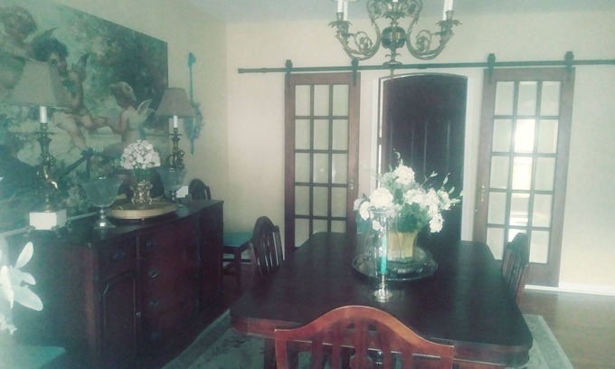 Moosic House | Regina house tea room guest house