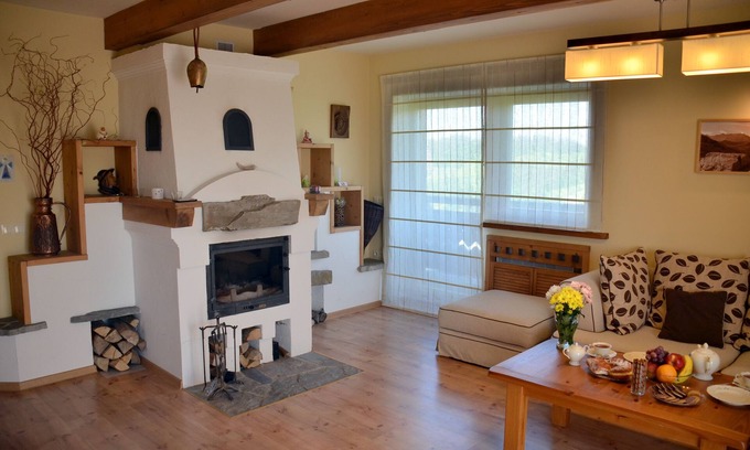 Bialy Dunajec Apartment | Regional-style apartment 89 qm with amazing views on Tatra mountains.
