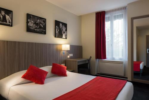 Riquet Stalingrad Hotel | Reims Hotel