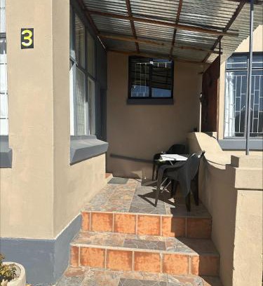 Harrismith House | Reis n Rus