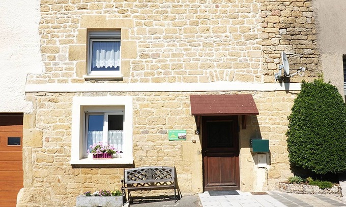 Marville House | Relais Ermesinde: Self-catering cottage in the countryside