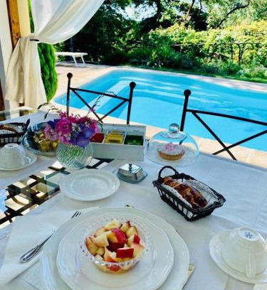 Cava Manara Bed & Breakfast | Relais Torre Dei Torti - Luxury Bed and Breakfast