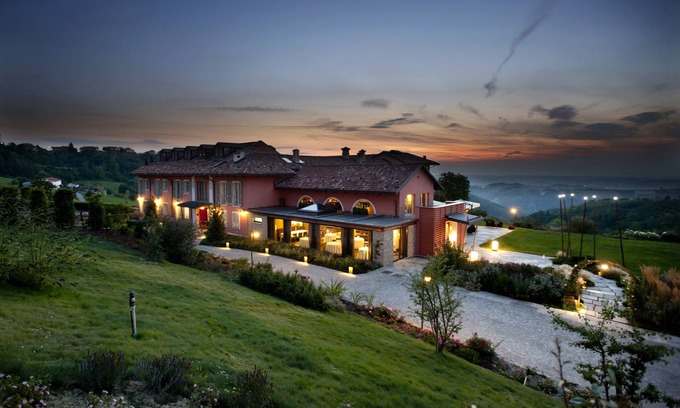 Benevello Hotel | Relais Villa D'Amelia