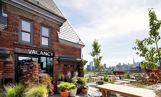 Riverside Hotel | Relax and Recharge! Boutique Property Near Distillery District and Greektown