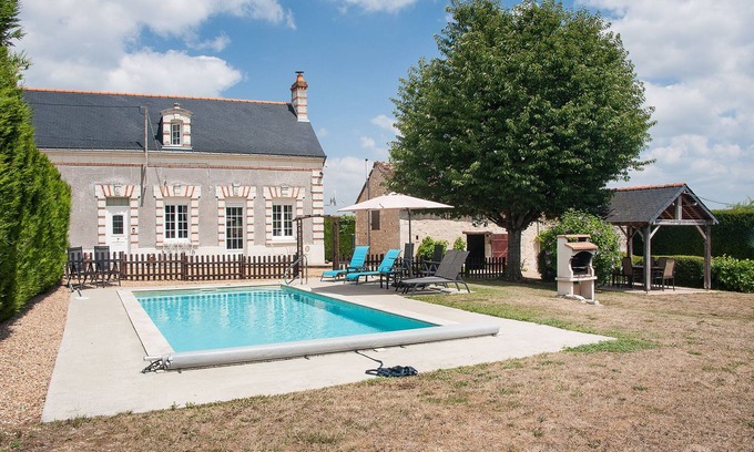 Vernantes House | Relax and unwind in "The Garden of France" in our 4-bedroomed house near Saumur