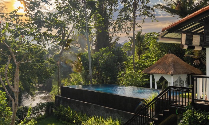 Lodtunduh Villa | Relax by the River in Ubud Surrounding