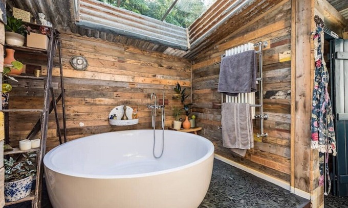 Tyn-y-Groes Cottage | Relax in nature at this unique Snowdonia home