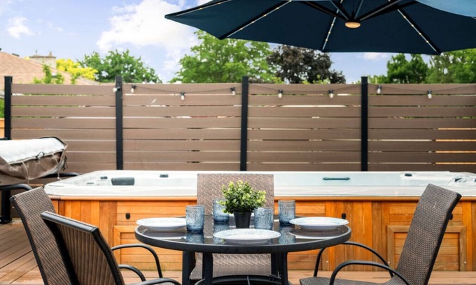 Niagara Falls House | Relax in Nature| SwimSpa + Fire Pit| Niagara Falls