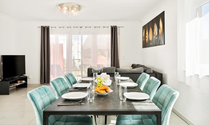 Petterweil Apartment | Relax Karben 6 - Modernes 4-Zimmer Apartment - Self-Checkin - Balcony - Parking