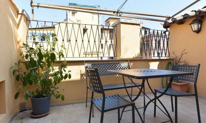 Rione VIII Sant'Eustachio Apartment | Relax on a Roof Terrace of a Cosy Flat near the Pantheon