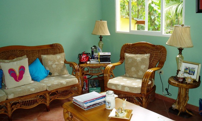 Isla Grande Cottage | Relax, Play and Enjoy Caribbean Island Breezes and Local Ambiance