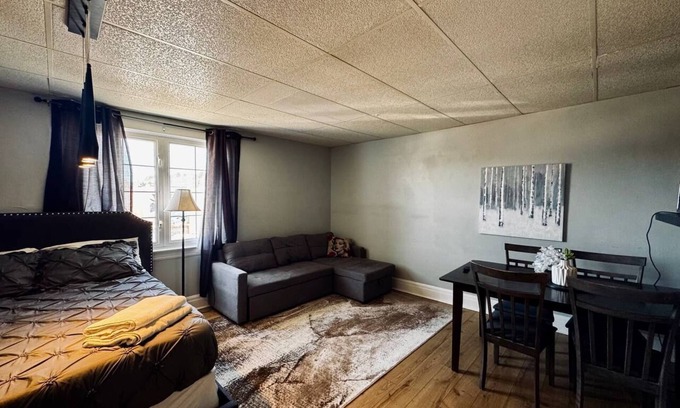 Sudbury Apartment | Relax & Recharge - Sudbury Retreat