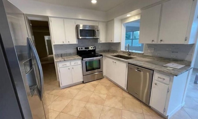 North Palm Beach House | Relax & Stay Awhile!