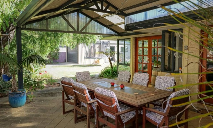 Geographe House | Relax to the Max - Pet Friendly Beach Retreat