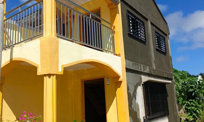 Catangnan House | Relax with friends at this peaceful place to stay in siargao island