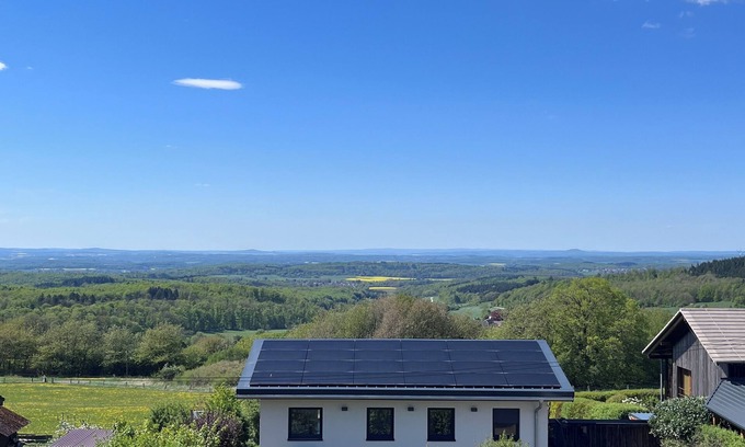 Laubach House | Relax with panoramic views in the Vogelsberg. With sauna and whirlpool.