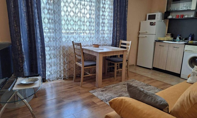 Dalgopo Apartment | Relax with the whole family in this peaceful place to stay.