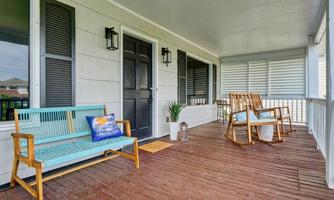 South End House | Relaxation by the Shore!